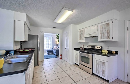 Gainesville House | Sunny Abode, 10 Mi to University of Florida!