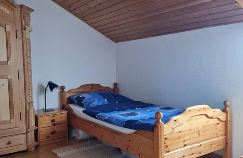 Missen-Wilhams Apartment | Sunny apartment, 2 bedrooms, 2 WC, WLAN, balcony, indoor pool, sauna, ski lift, cross-country ski trail