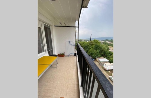 Sandanski Apartment | Sunny apartment by the river