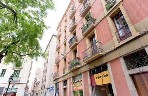 la Vila de Gracia Apartment | Sunny apartment on the square