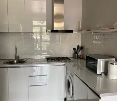 Old Tbilisi Apartment | Sunny Apartment Ortachala