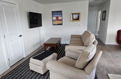 University Park Apartment | Sunny Beautiful Apt, 2nd Level, 2Bedroom, 2Bath, Kitchen, Dining