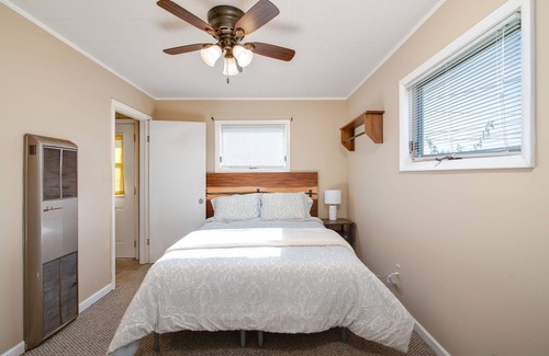 Kokomo House | Sunny bungalow with great space