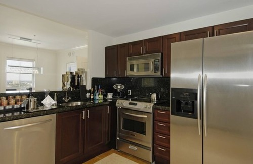 Barrier Island Hotel | Sunny City Retreat! Close to Fort Lauderdale Beach! Pets Allowed, Onsite Pool!