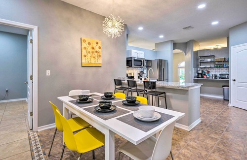 Four Corners House | Sunny Clermont Retreat w/Lanai: 12 Mi to Disney!