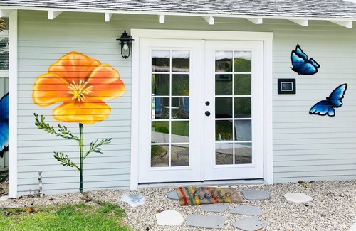 Carlson Park Cottage | Sunny + Cozy Garden Studio in Trendy Culver City