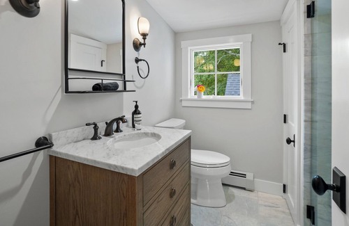 Cape Porpoise Apartment | "Sunny Days", Luxurious 2-BR in Historic Cape Porpoise