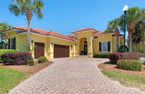 Crystal Beach House | Sunny Days