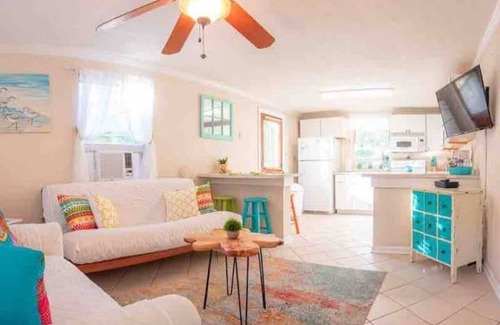 Tybee Island House | Sunny Daze Bungalow, sleeps 2 Adults