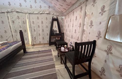 Kanoi Other | Sunny Desert Camp