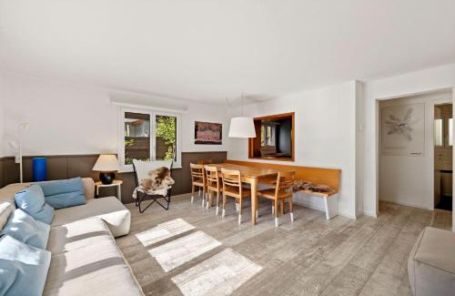 Engelberg Ski Chalet | Sunny Design Chalet in Engelberg with spectacular view on Mount Titlis