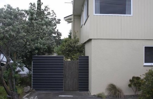 Napier Condo | Sunny - downstairs - Beach Flat