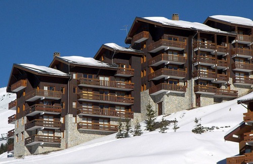 Les Allues Apartment | Sunny Duplex on the Slopes with Mezzanine, Ideal for Families