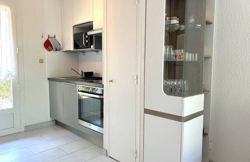 Le Lavandou House | Sunny Duplex with Pool, Close to Beach, Sleeps 6 - Le Lavandou