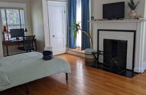 Durham Apartment | Sunny Efficiency In Historic Home