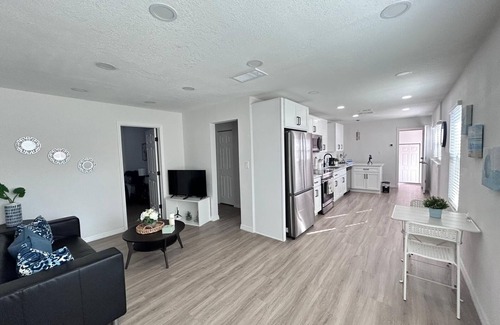Childs Park House | Sunny Escape: St Pete beach 4bd/2bath