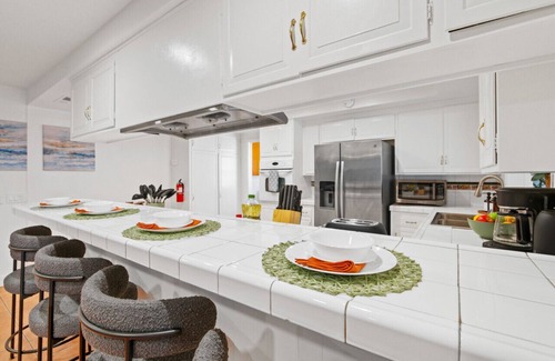 Hacienda Heights House | Sunny Haven Oasis Pool w/tub BBQ - 4 bedrooms, Driveway Parking, Near Ahwingna Trail