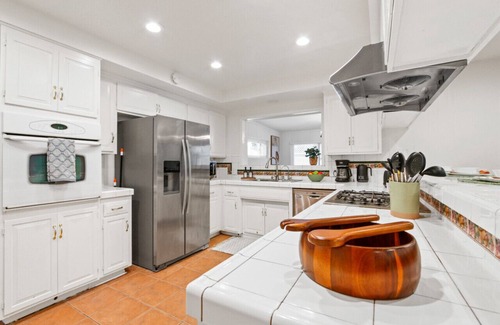 Hacienda Heights House | Sunny Haven Oasis Pool w/tub BBQ - 4 bedrooms, Driveway Parking, Near Ahwingna Trail
