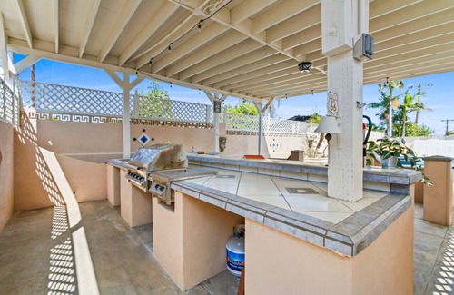Hacienda Heights House | Sunny Haven Oasis Pool w/tub BBQ - 4 bedrooms, Driveway Parking, Near Ahwingna Trail