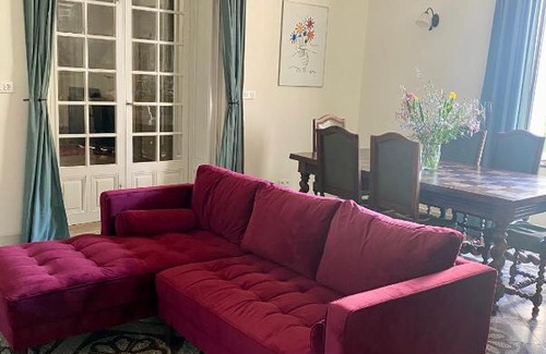 Poilhes House | Sunny Historic House in Canal du Midi Village with Pool near Beaches