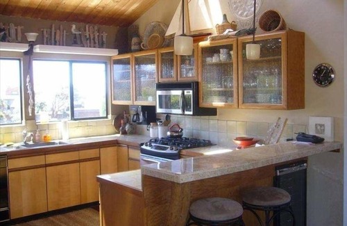 Sea Ranch House | Sunny Home. Hot Tub. Walk to 2 Beaches, Rec Center, Bluff Trail and the Lodge.