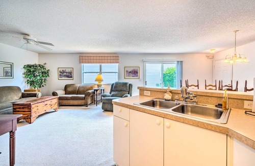 Chatham Cottage | Sunny Home in The Villages w/Lanai & Pool Access!