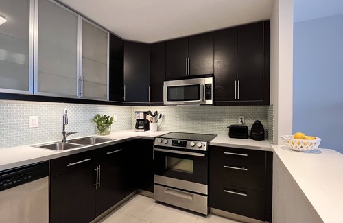 Sunny Isles Beach Condo | Sunny Isles - Stunning Apartment 1br/1.5bath
