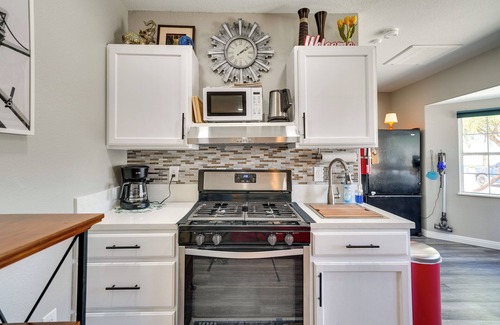 Northwest Area Apartment | Sunny Las Vegas Studio w/Shared Pool + Backyard!