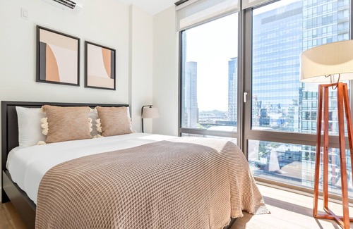 Hunters Point Apartment | Sunny LIC 2BR w/ Gym, Doorman, Elevator & Private Balcony, by Blueground