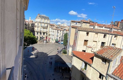 Gambetta Apartment | Sunny luxury flat in the city centre