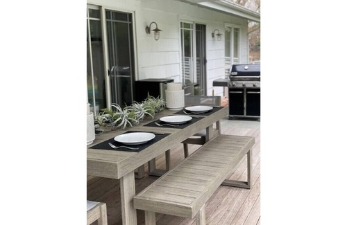 Barnes Landing House | Sunny Modern Beach House 1 block from the Bay