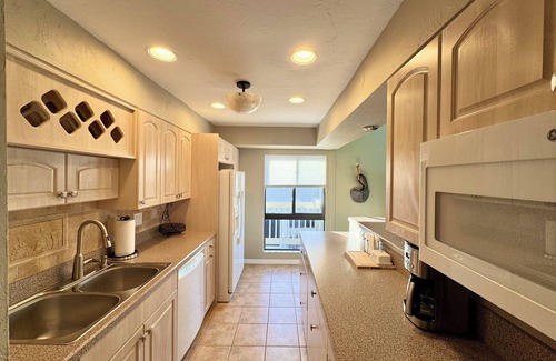 Golden Beach Condo | Sunny Paradise! 2 Bed/2 bath condo on a private beach on Florida’s gulf coast.