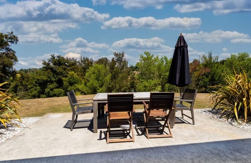 Ruby Bay House | Sunny Private and Comfortable