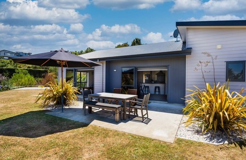 Ruby Bay House | Sunny Private and Comfortable