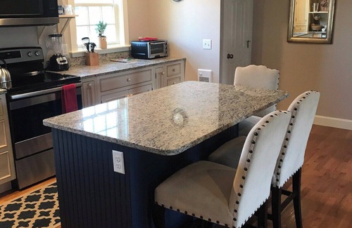 Kennebunk Apartment | Sunny, private apartment. Walk to Kennebunk Village. Close to beaches.