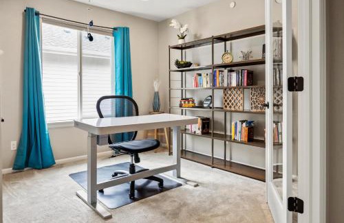 Westminster House | Sunny & Quaint Hidden Gem w Office - Dog Friendly