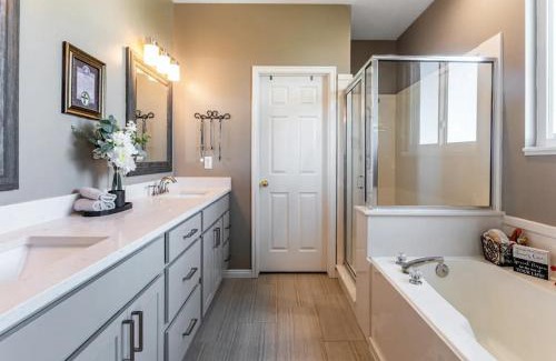 Draper House | Sunny Rambler with Deck & Hot Tub in Draper