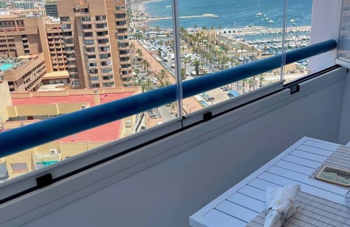 Costa del Sol Apartment | Sunny retreat, mountain sea views