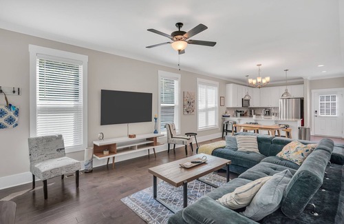 Durham House | Sunny Sage Cottage