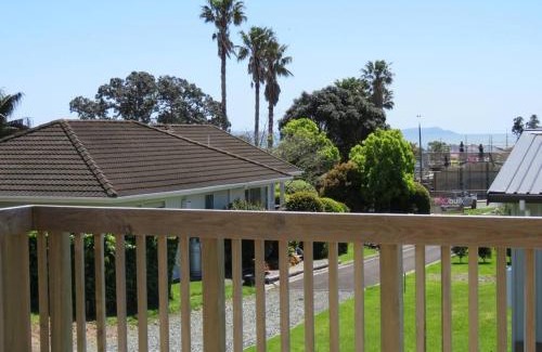 Coopers Beach House | Sunny Sands
