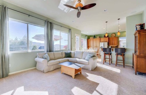 Skyhawk Commmunity House | Sunny Santa Rosa Stay, Hill Views, Yard & Games!