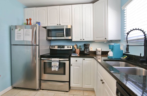 Arlington Park House | Sunny Sarasota with easy access to Lido and Siesta Beaches and downtown Sarasota