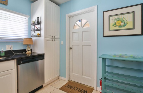Arlington Park House | Sunny Sarasota with easy access to Lido and Siesta Beaches and downtown Sarasota
