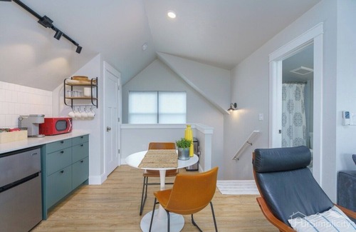 Clayton House | Sunny Schafer Park Guest Home ● Near RiNo