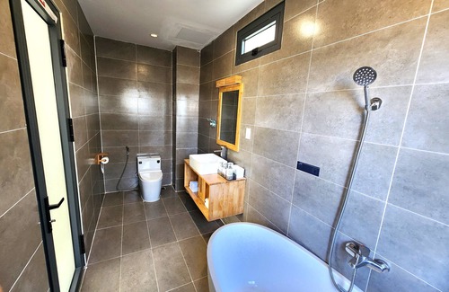 Ham Ninh Resort | Sunny Shore Resort