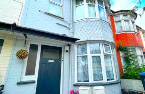 Sudbury Apartment | Sunny Side Apartment Wembley