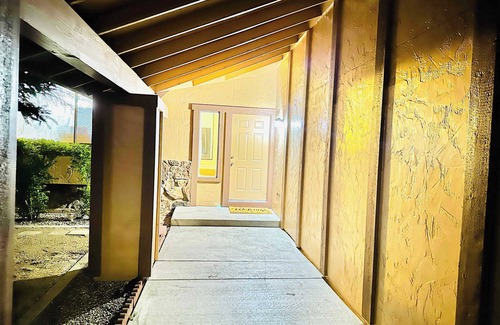 Sparks House | Sunny Side Retreat Su