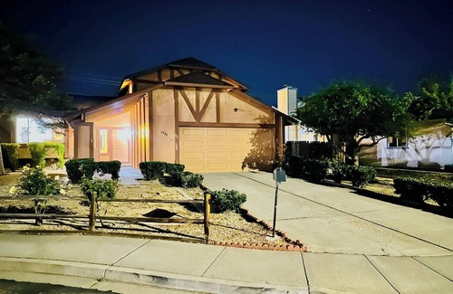 Sparks House | Sunny Side Retreat Su