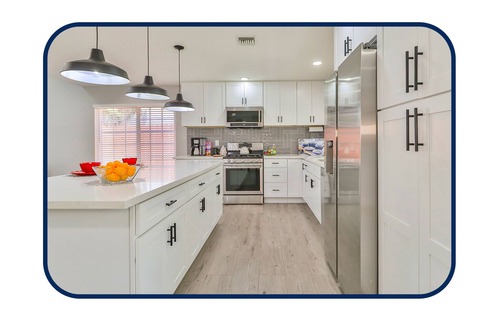 Santa Susana House | Sunny Simi Valley Long Term Stays Dedicated Workplace Jacuzzi Temporary Home