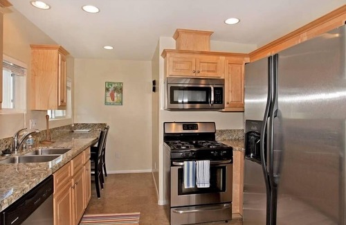 South Mission Beach House | Sunny South Mission Vacation House - Dover Court